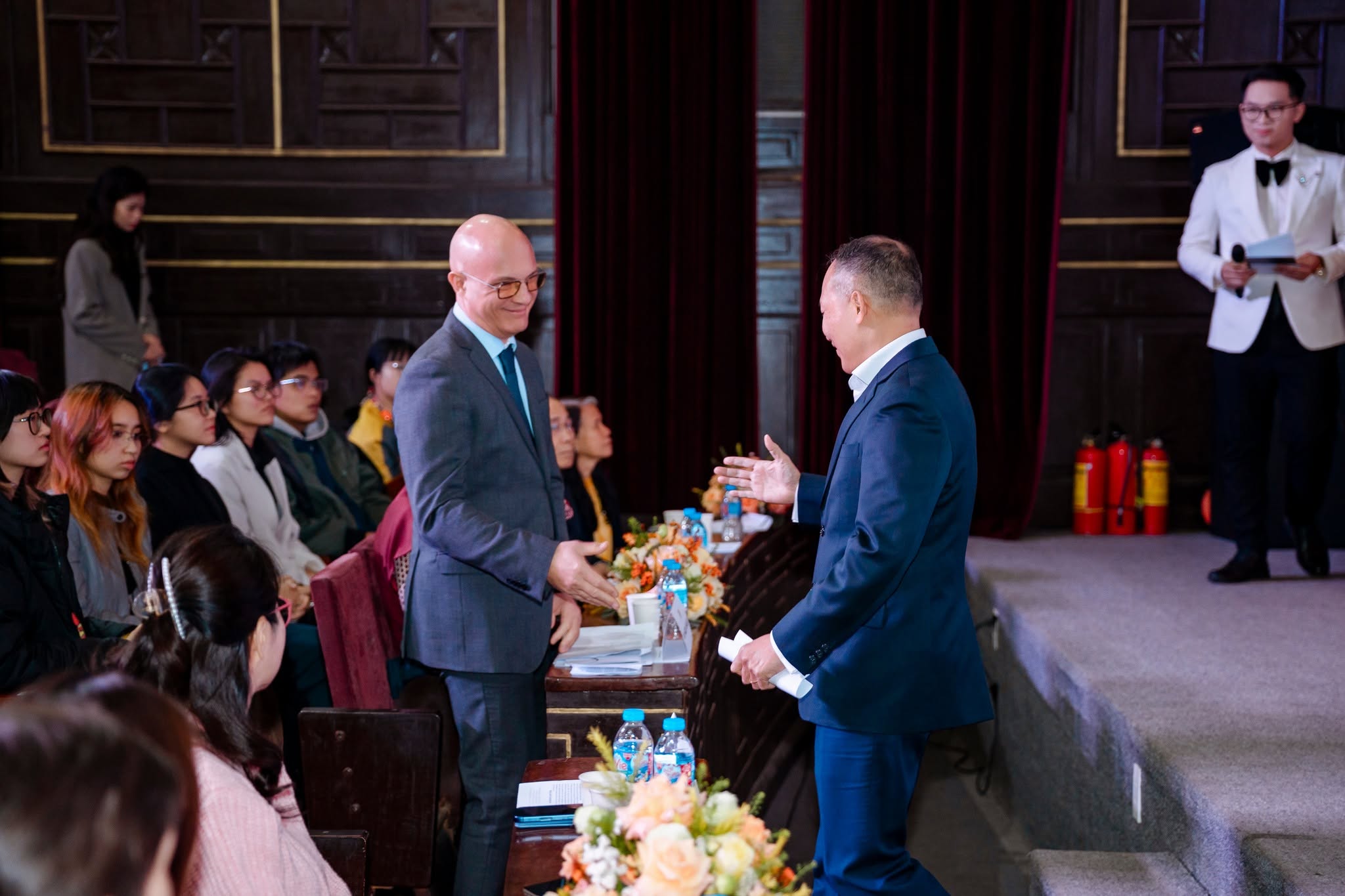 Mong muốn có thêm nhiều giải thưởng cho các nghệ sĩ trẻ Việt Nam - Prix La Route Mandarine - 6